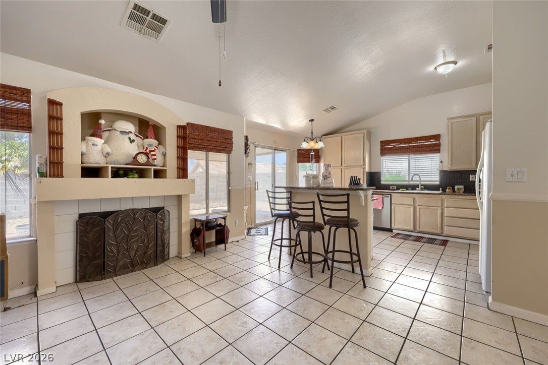 262 Lilium Street Property Photo 14
