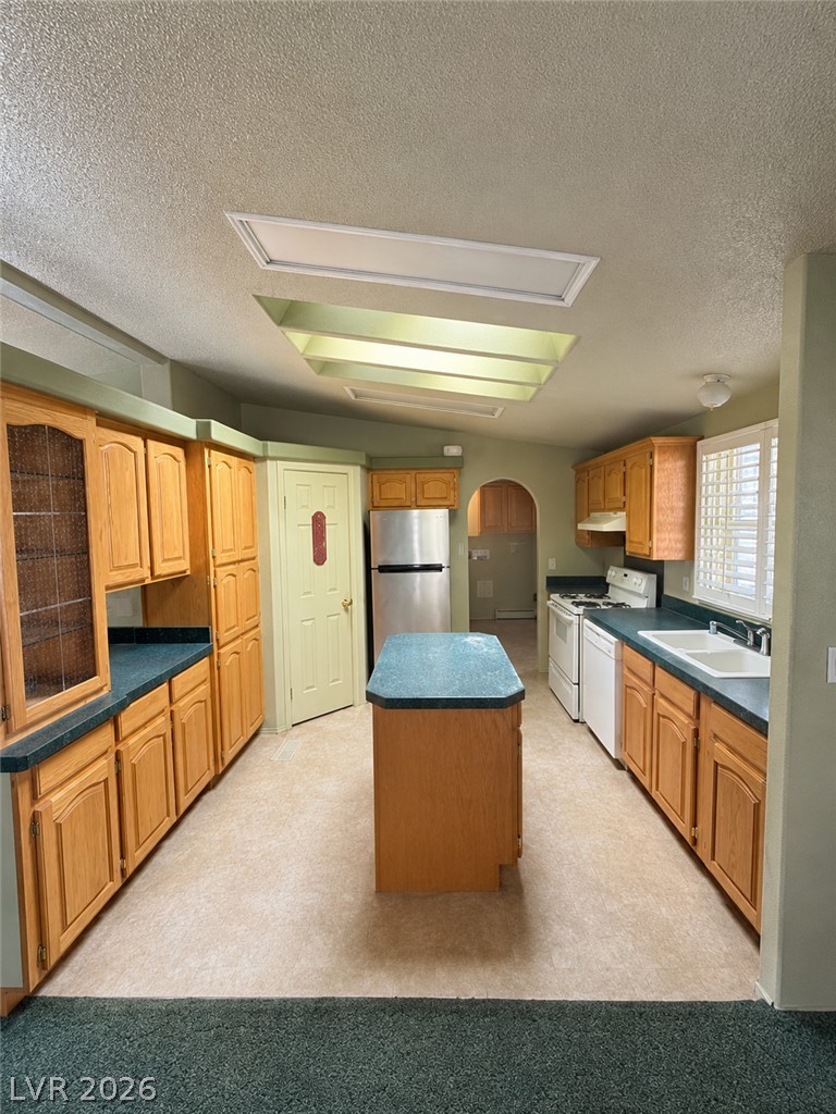 5561 Doubletree Road Property Photo 4