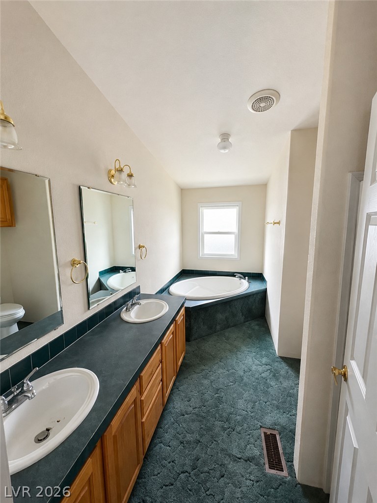 5561 Doubletree Road Property Photo 6