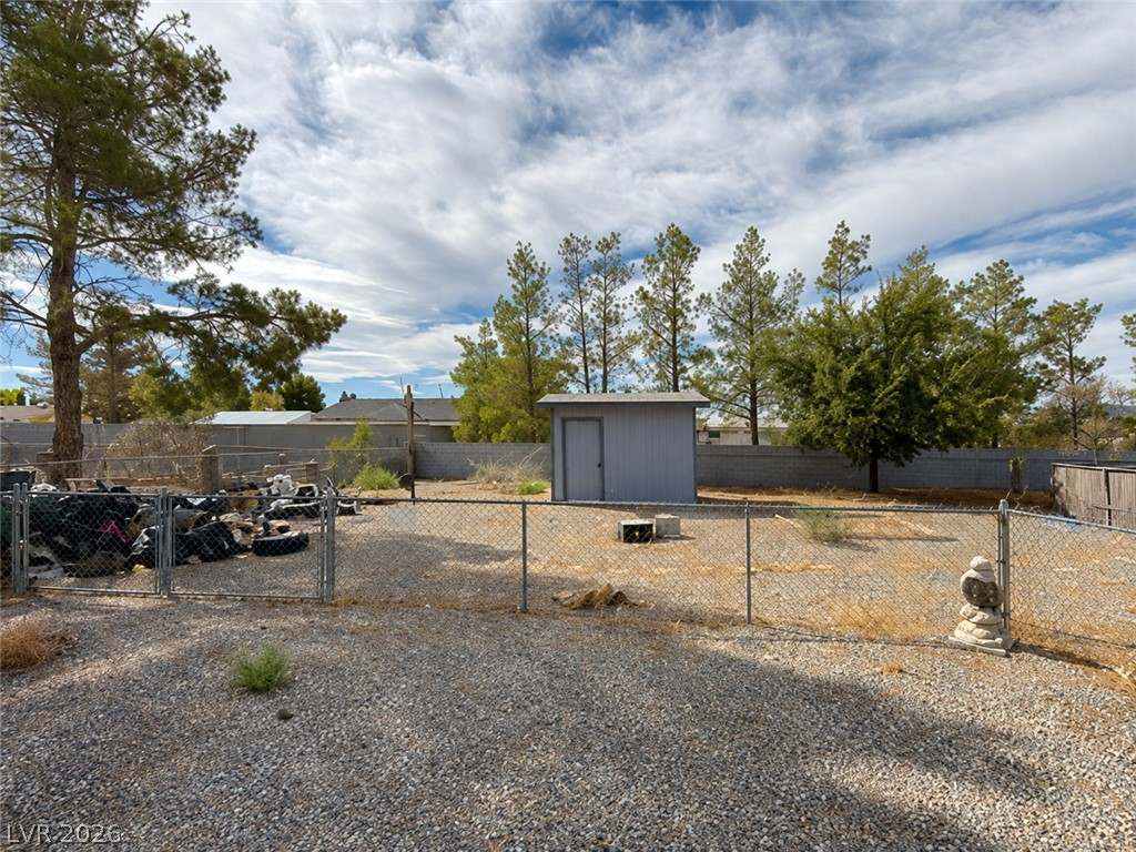 5561 Doubletree Road Property Photo 17