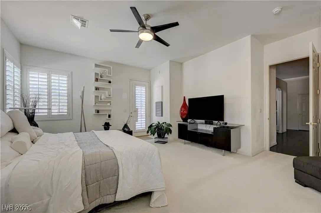 1413 Pine Leaf Drive Property Photo 4