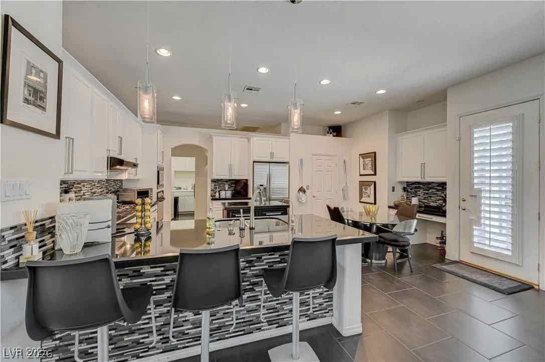 1413 Pine Leaf Drive Property Photo 11