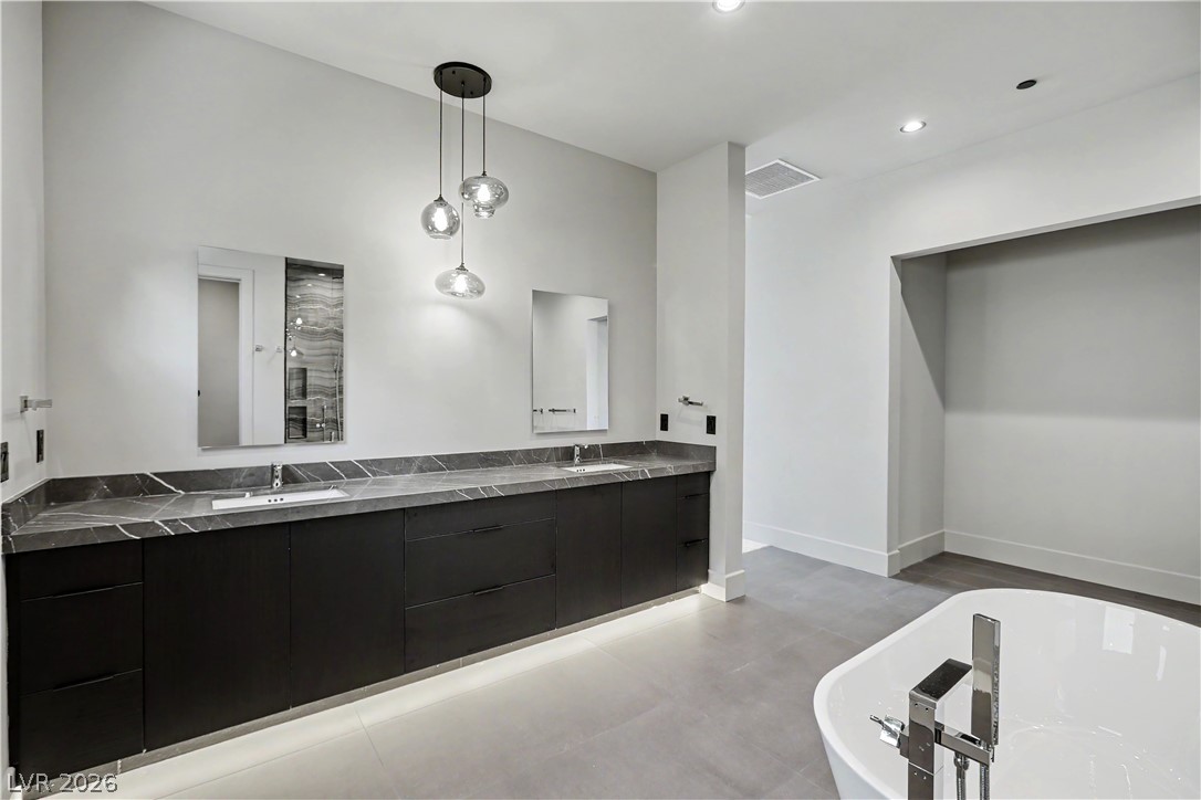 2813466 Property Photo 23