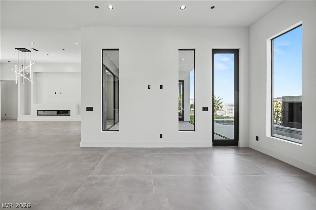 2813466 Property Photo 41