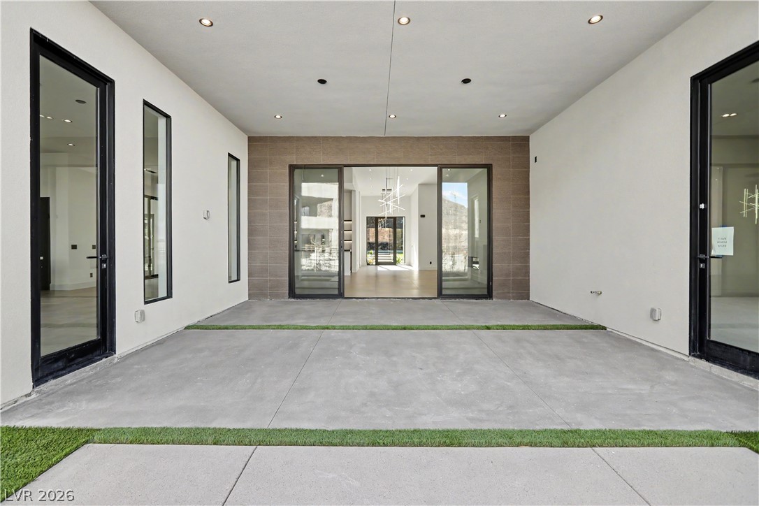 2813466 Property Photo 45