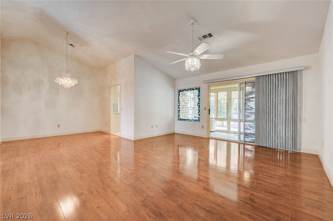 2925 Dry Ridge Court Property Photo 15