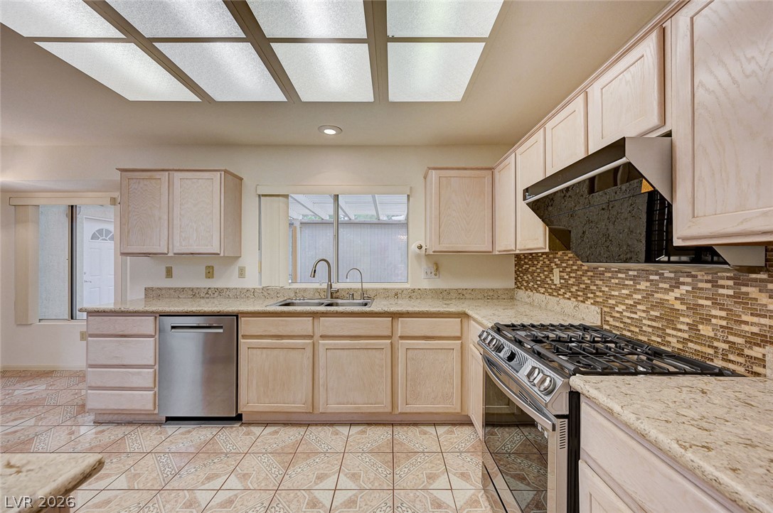 2925 Dry Ridge Court Property Photo 19