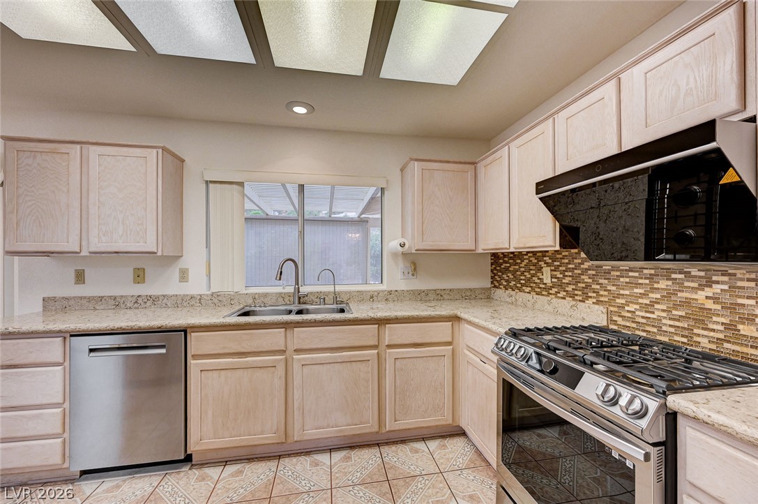 2925 Dry Ridge Court Property Photo 22