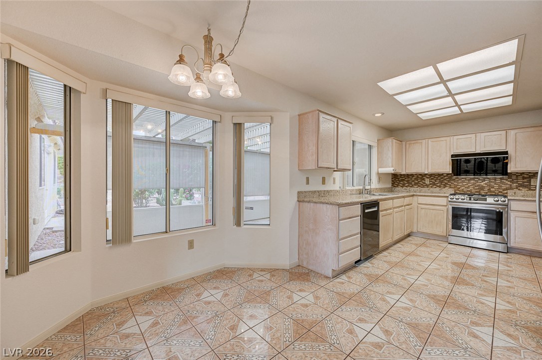 2925 Dry Ridge Court Property Photo 24