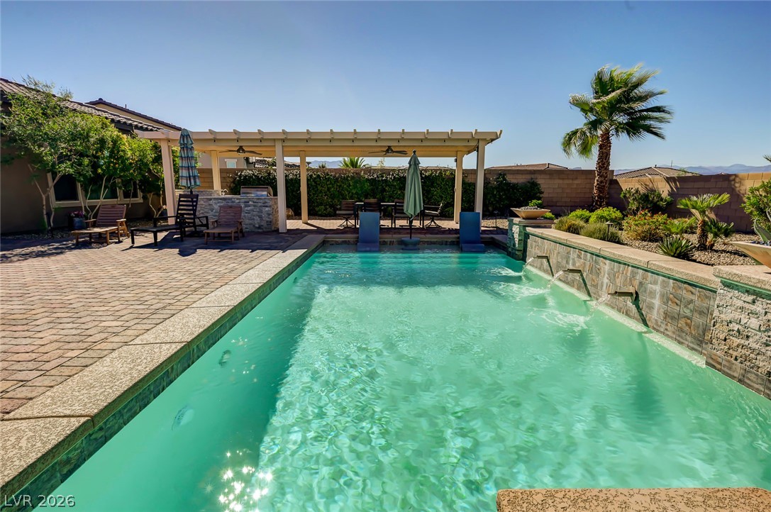 6200 Carol Butte Court Property Photo 17