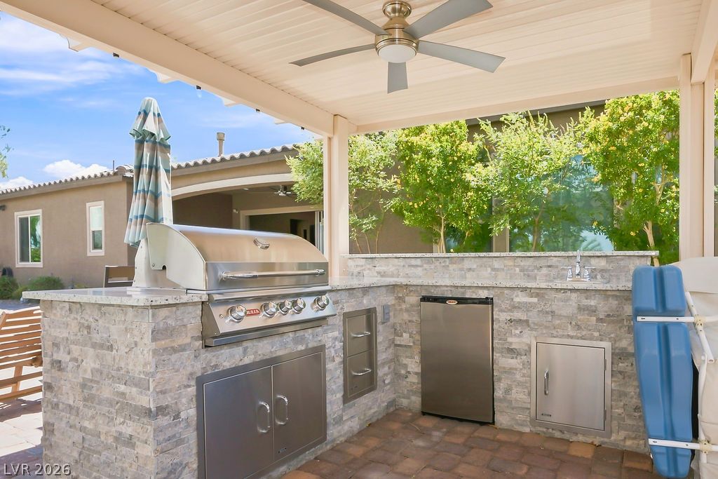 6200 Carol Butte Court Property Photo 19