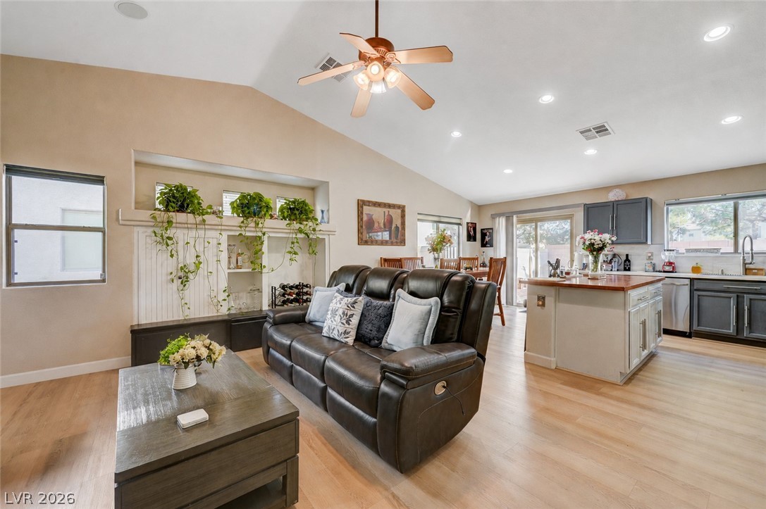 523 Braided River Avenue Property Photo 17