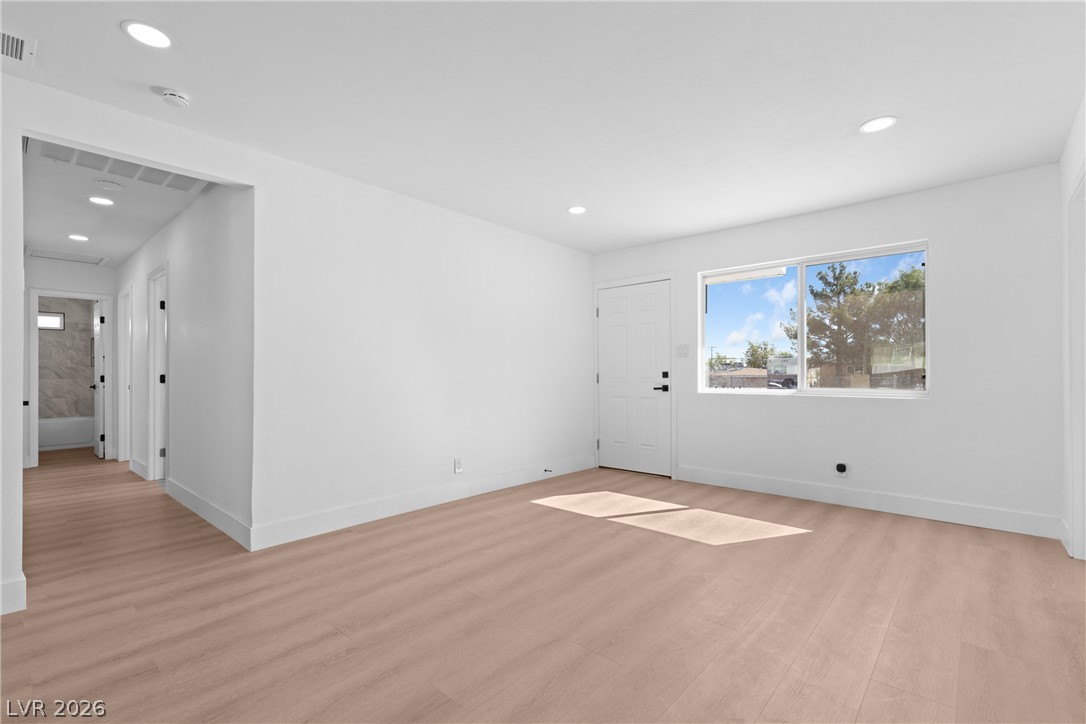 1674 D Street Property Photo 5