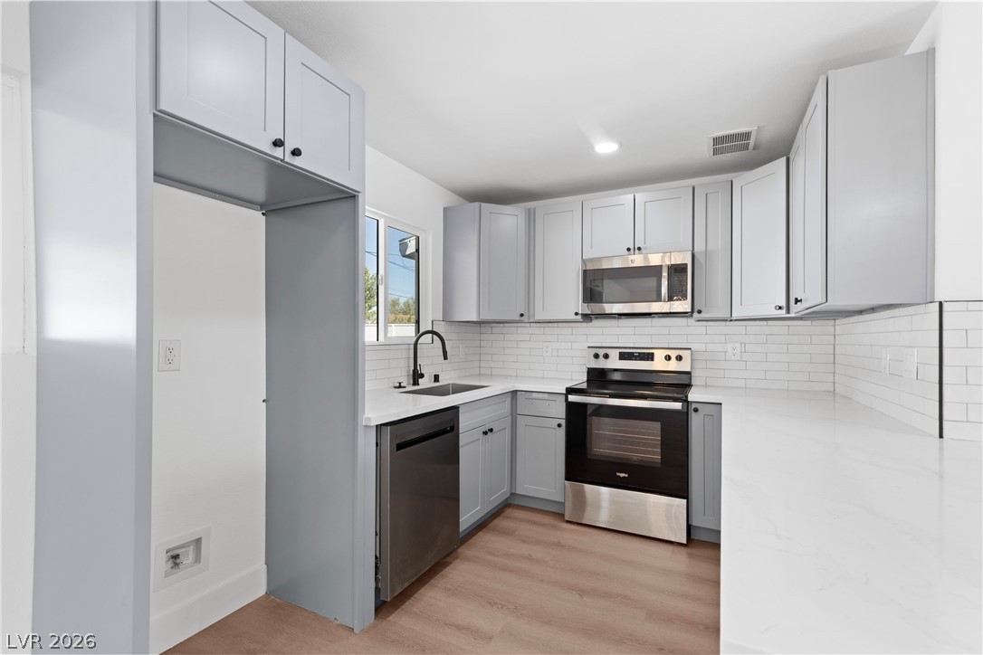 1674 D Street Property Photo 8