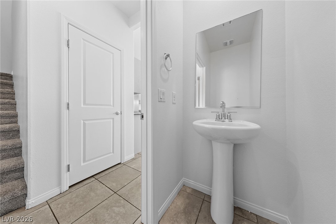 10831 Lexus Court Property Photo 12