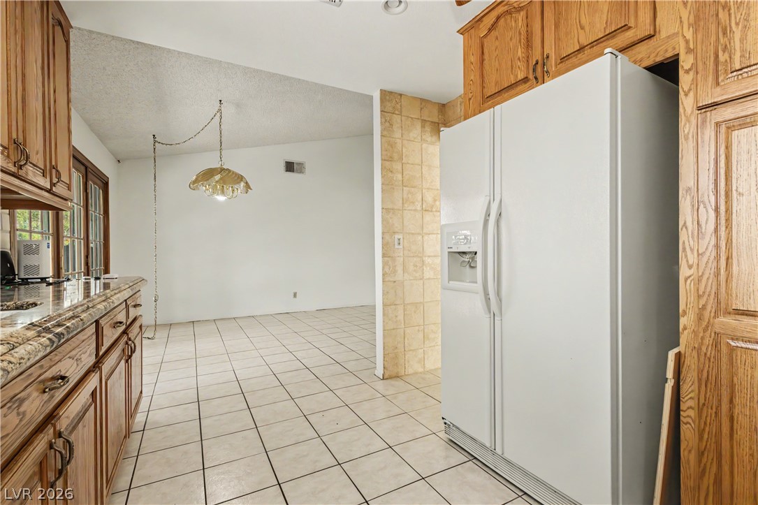 6592 Peachtree Lane Property Photo 11
