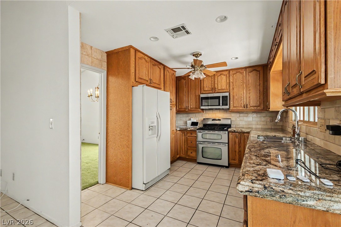 6592 Peachtree Lane Property Photo 15