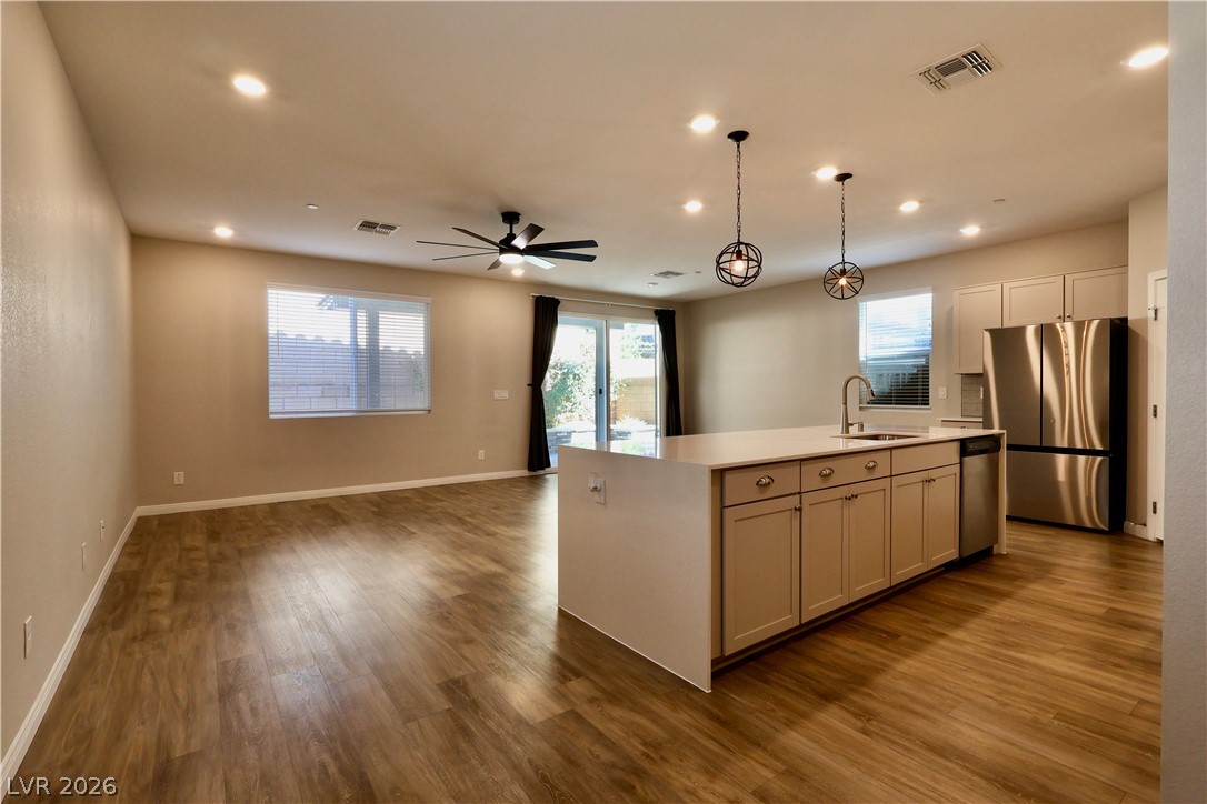 8494 Torozo Avenue Property Photo 6