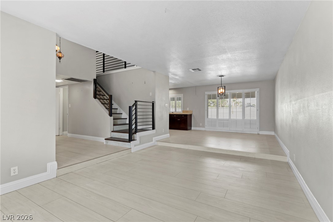 2109 Verdinal Drive Property Photo 7