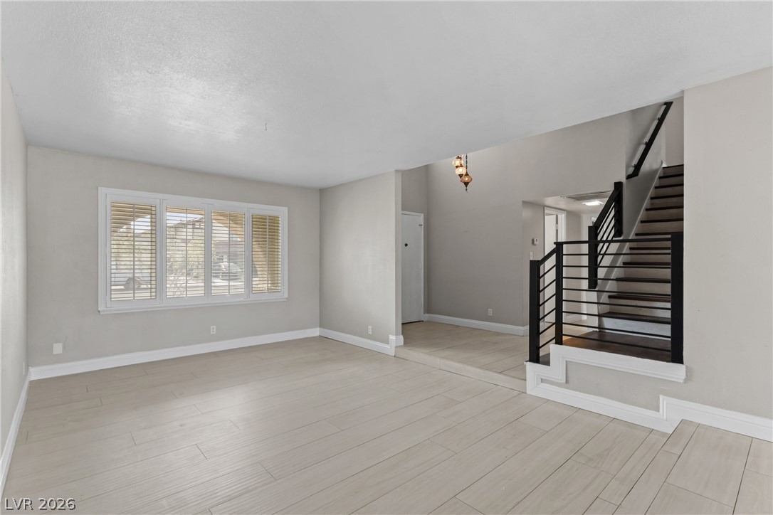 2109 Verdinal Drive Property Photo 10