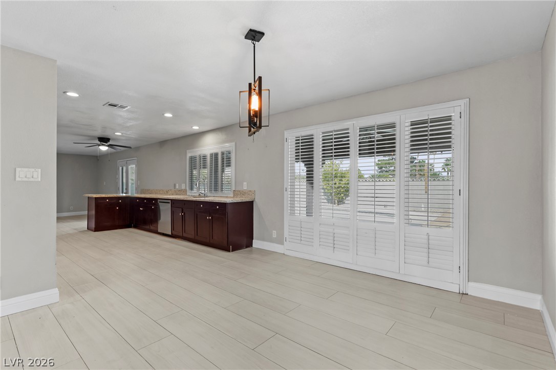 2109 Verdinal Drive Property Photo 12