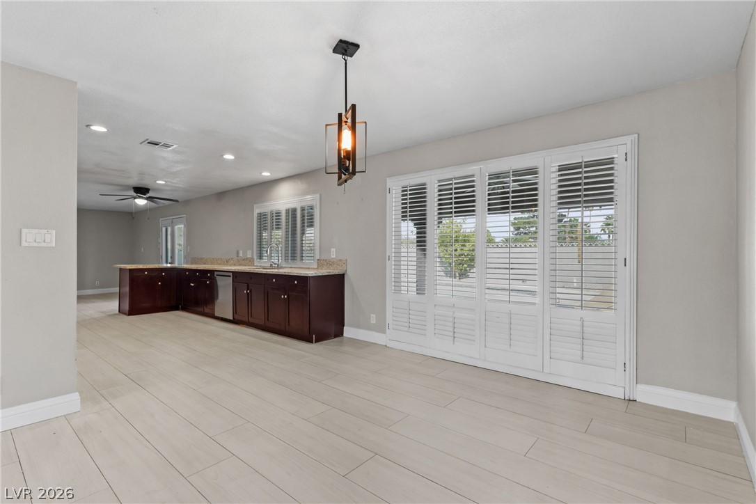 2109 Verdinal Drive Property Photo 14