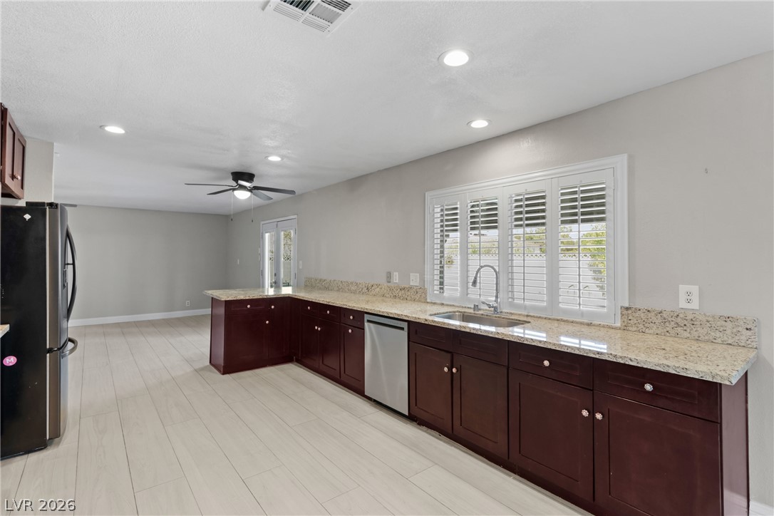 2109 Verdinal Drive Property Photo 17