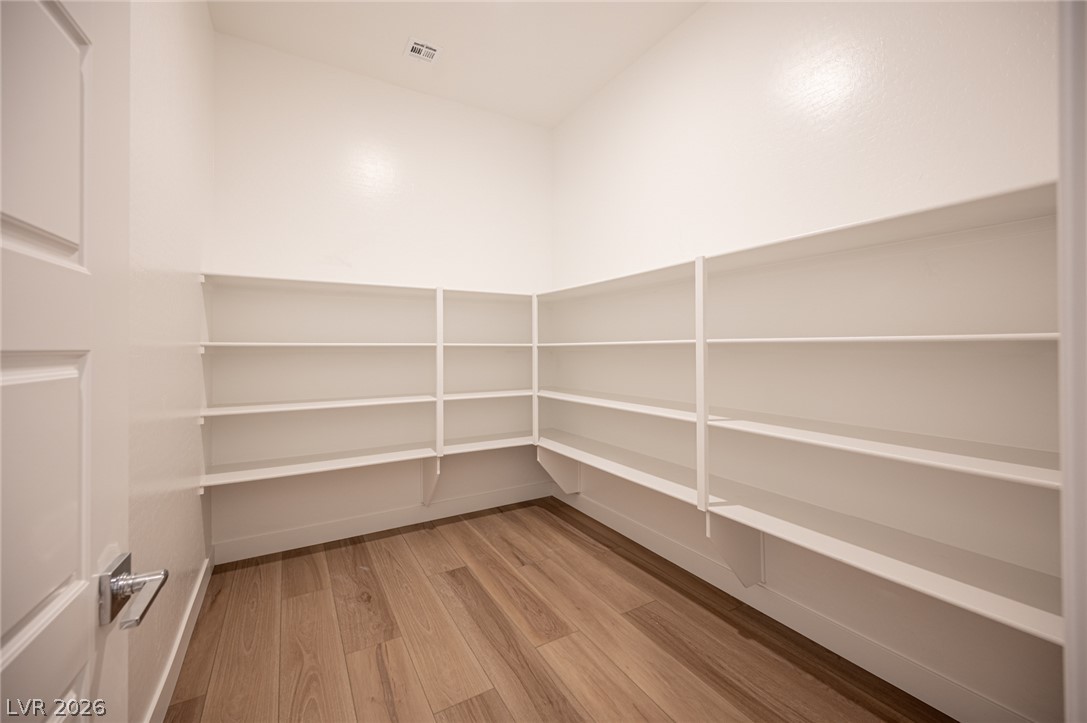 3904 Aiden Creek Avenue Property Photo 16