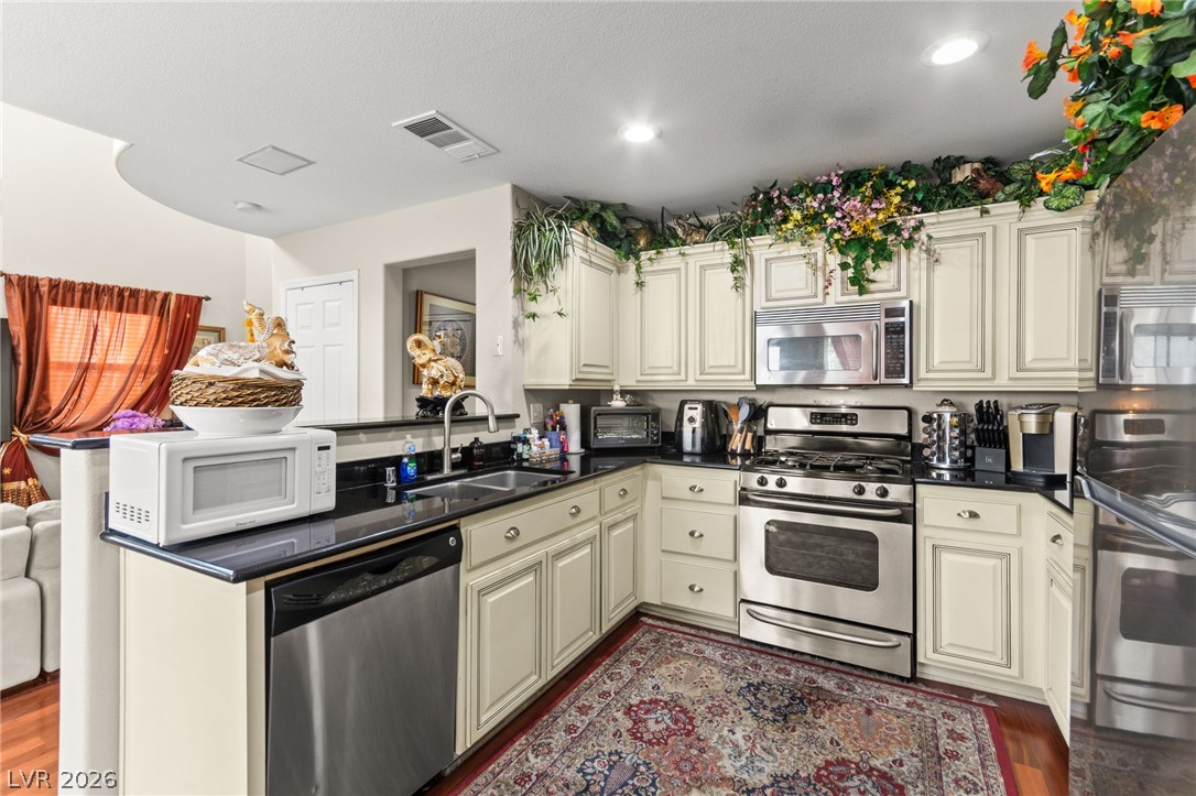 11905 Haven Street Property Photo 13