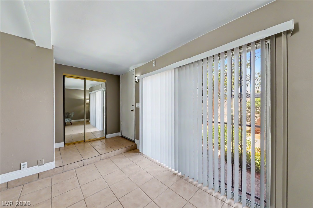 572 Willow Green Drive Property Photo 28