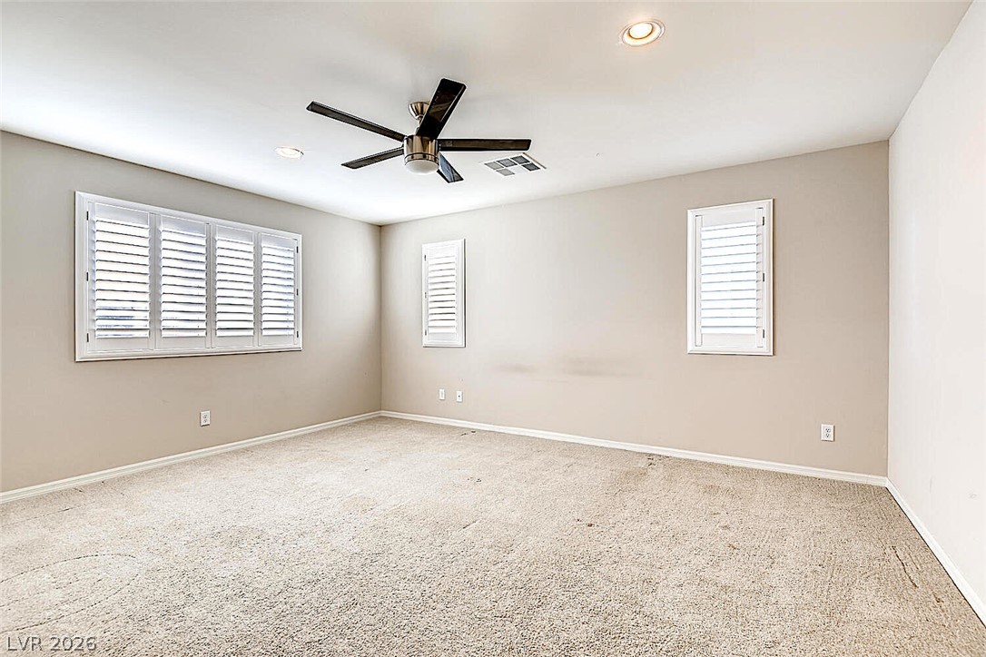 8117 Ancient Oaks Avenue Property Photo 12