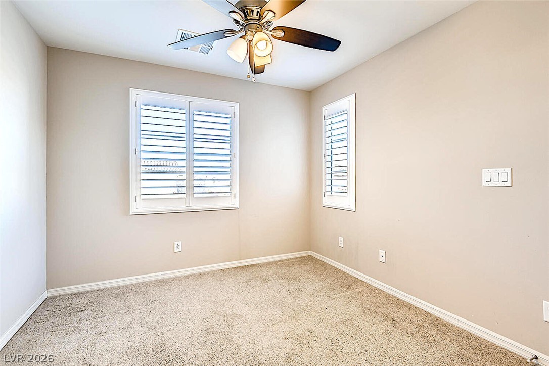 8117 Ancient Oaks Avenue Property Photo 17