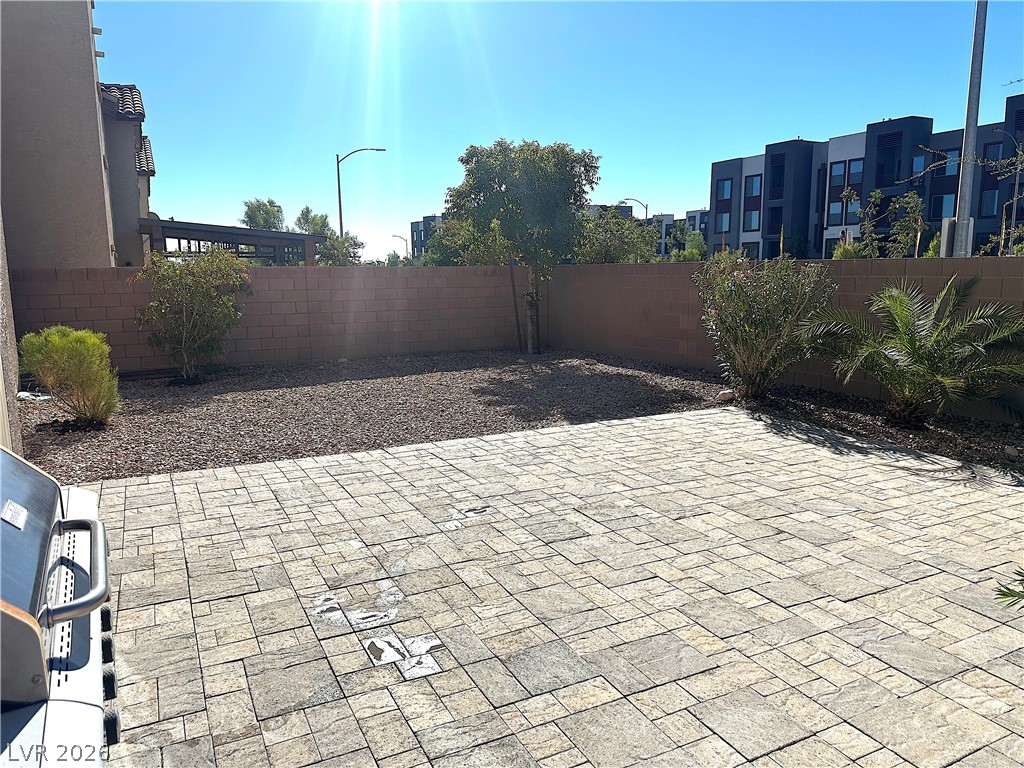8117 Ancient Oaks Avenue Property Photo 29