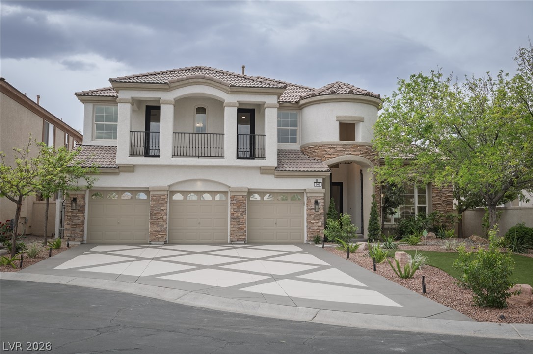 305 Prince Charming Court Property Photo 8