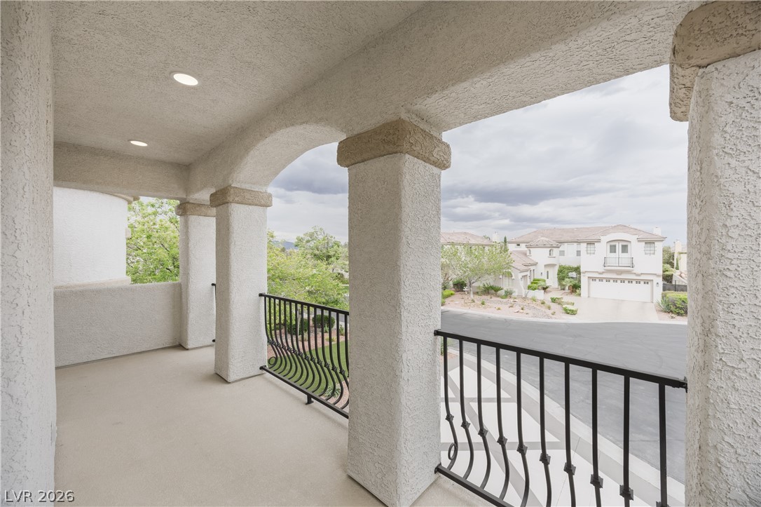 305 Prince Charming Court Property Photo 82