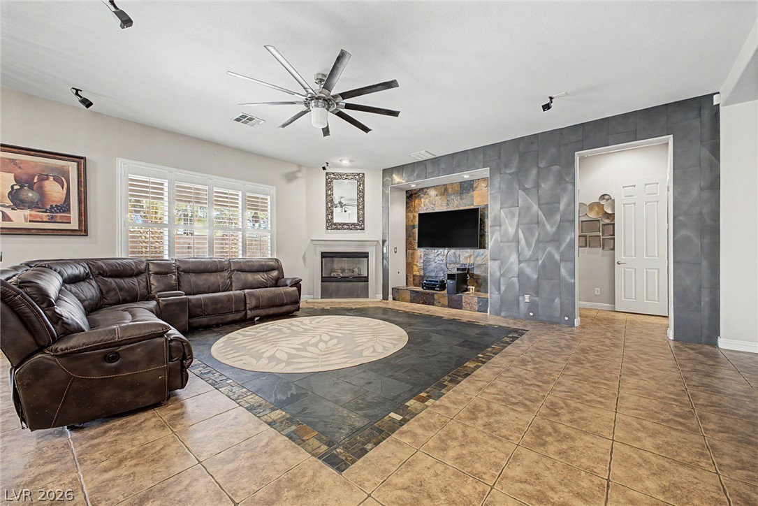 8226 Mount Logan Court Property Photo 2