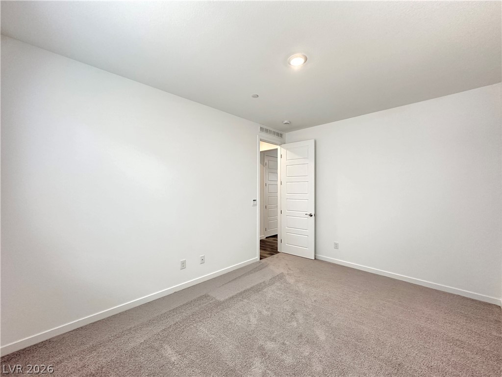 563 Mountain Robin Avenue Property Photo 11