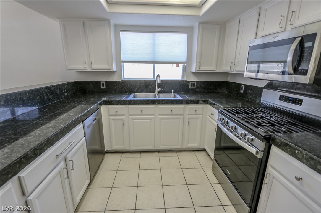 3333 Twin Bridges Court Property Photo 6