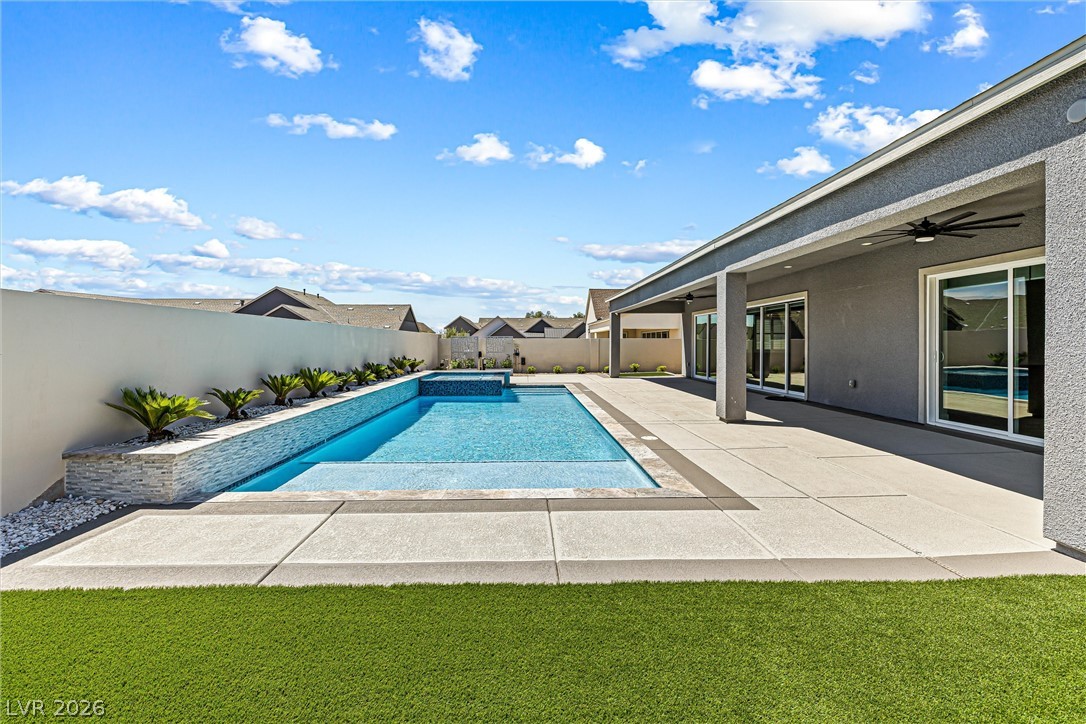 8840 Harvest Sunset Street Property Photo 11