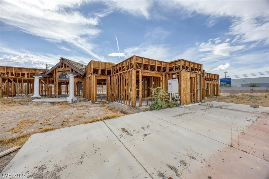 1495 Red Rock Street Property Photo 7