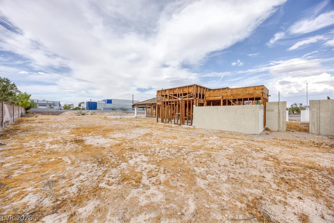 1495 Red Rock Street Property Photo 12