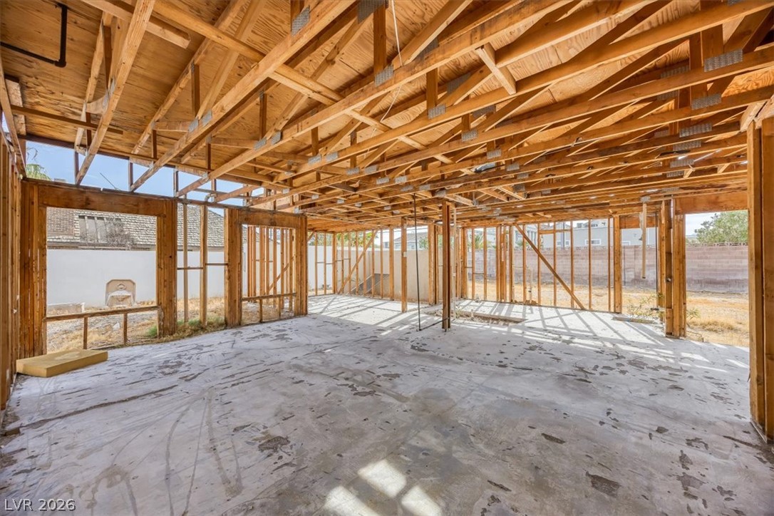 1495 Red Rock Street Property Photo 23
