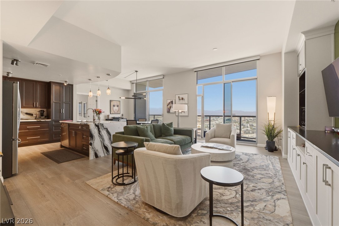 200 West Sahara Avenue 4004
