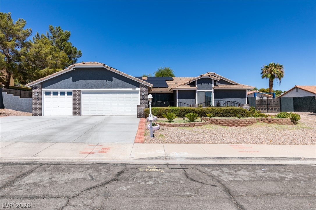 3222 East Oquendo Road
