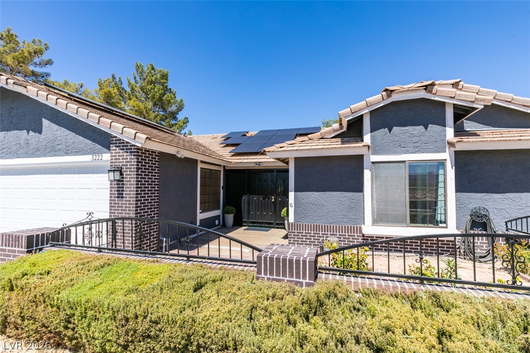 3222 East Oquendo Road Property Photo 4