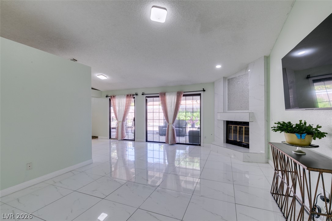 3222 East Oquendo Road Property Photo 10