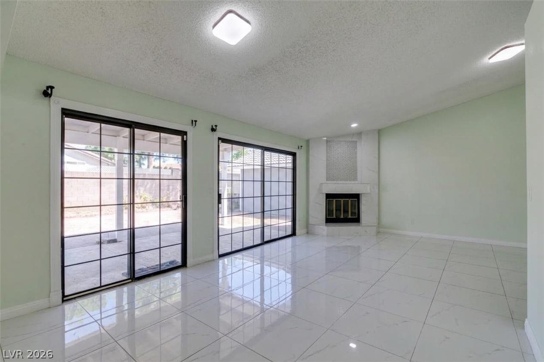 3222 East Oquendo Road Property Photo 24