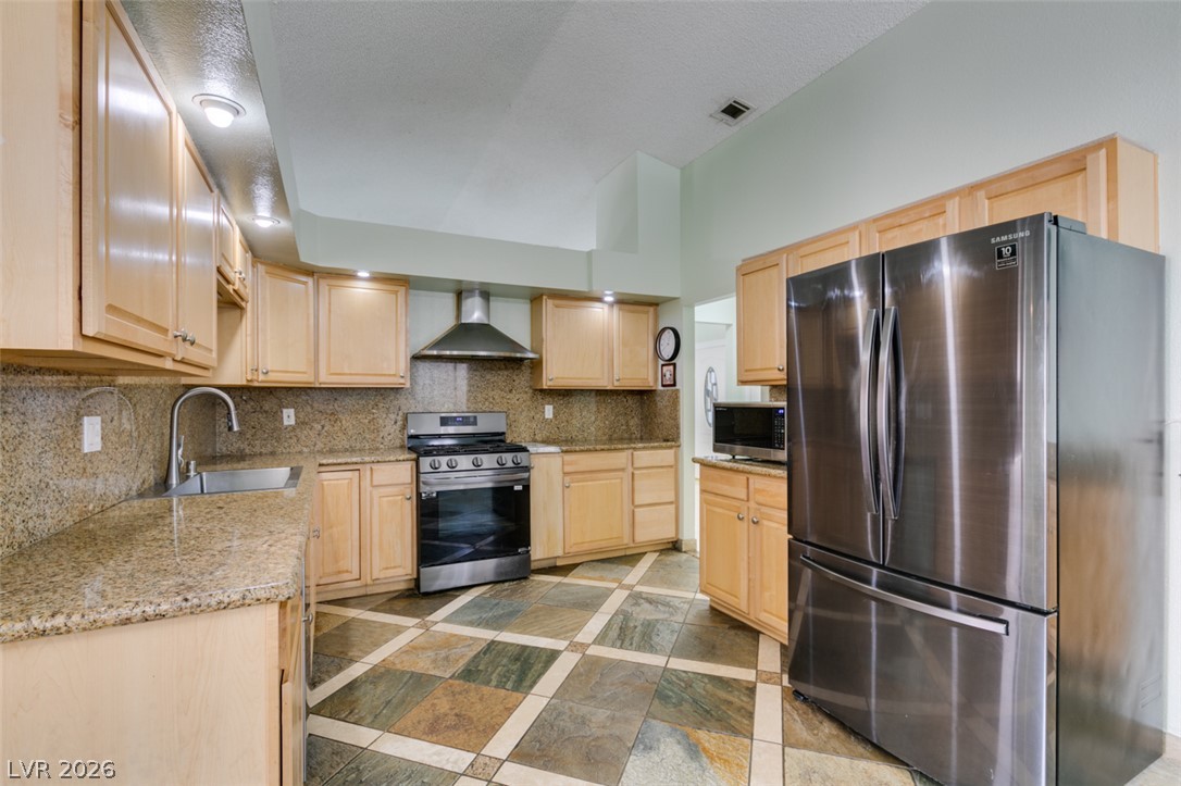 3222 East Oquendo Road Property Photo 35