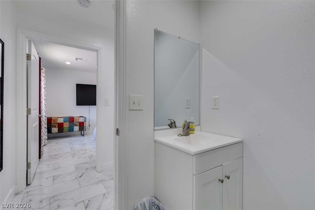 3222 East Oquendo Road Property Photo 55