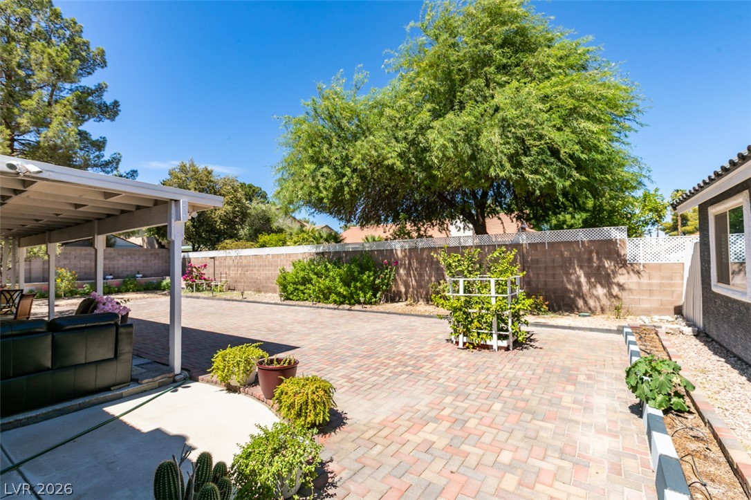 3222 East Oquendo Road Property Photo 58